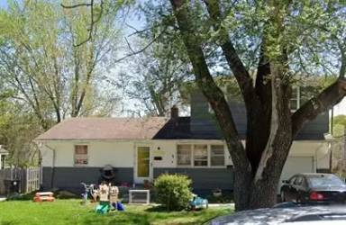 Main picture of 2921 Appleton Ave
