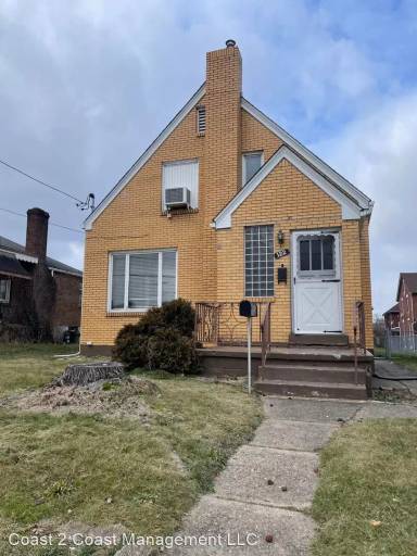 Main picture of 122 Division Ave