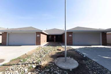 Main picture of 5708 Grinnell St