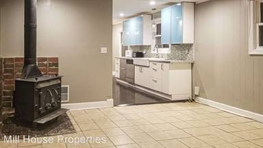 Main picture of 700 S Merritt Mill Rd