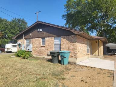 Main picture of 1501 E Wells Ave