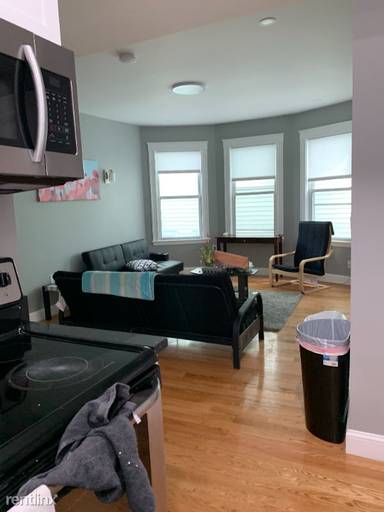 Main picture of 143 Hillside St