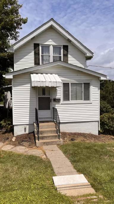 Main picture of 2824 Oak St