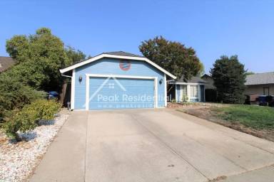 Main picture of 103 Dyrell Way
