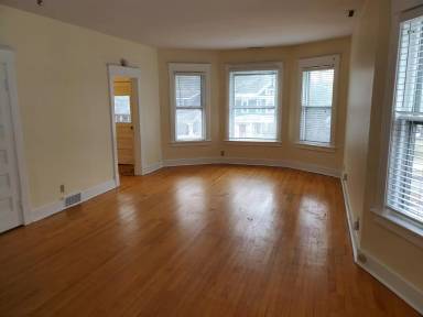 Main picture of 1855 Eastern Pkwy