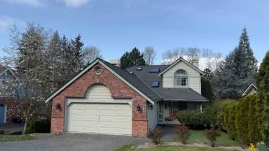 Main picture of 405 Slater St S