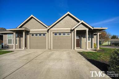 Main picture of 3251 Lewis Ln