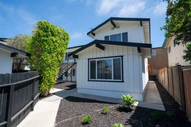 Main picture of 239 Avenida Pelayo