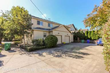 Main picture of 3507 NE 7th Ave