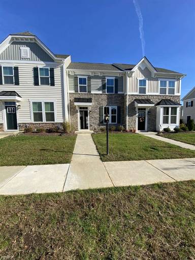 Main picture of 7821 Etching St