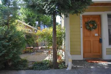 Main picture of 5909 40th Ave SW