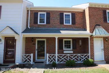 Main picture of 339 Oak Arbor Ln