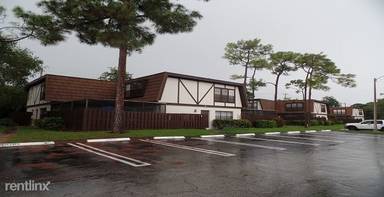 Main picture of 104 Weybridge Cir