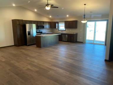 Main picture of 1013 Royal Blvd