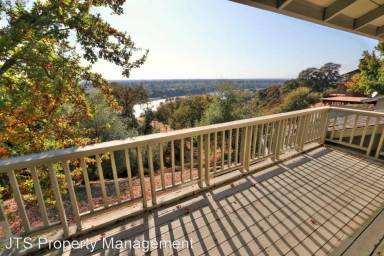 Main picture of 8868 Bluff Ln