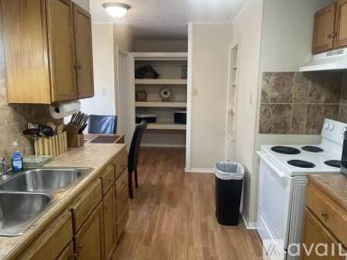 Main picture of 202 S Clear St