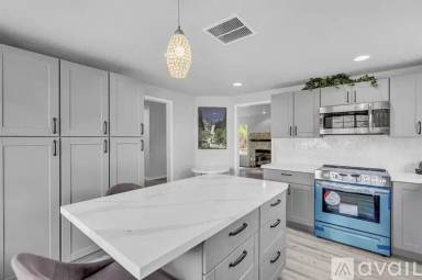 Main picture of 1500 Deerfield Cir