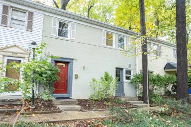 Main picture of 8524 Manchester Rd