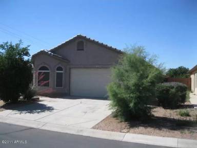 Main picture of 6563 E Akron St