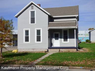 Main picture of 1128 Elm St