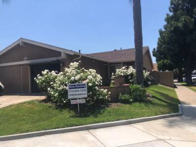 Main picture of 1832 E Kirkwood Ave