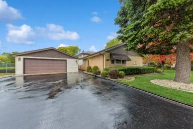 Main picture of 8552 Nashville Ave