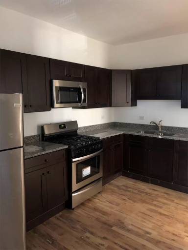 Main picture of 4517 W Adams St