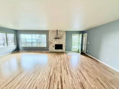 Main picture of 1202 Olympic Way W