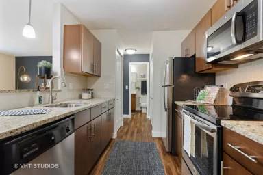Main picture of 93 Kensington Cir