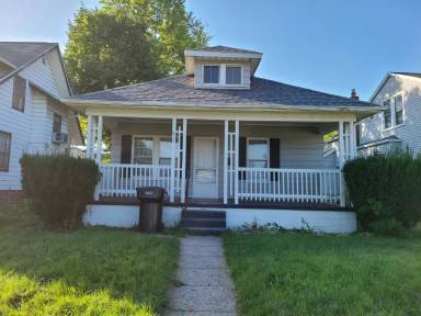 Main picture of 910 E Fairview Ave