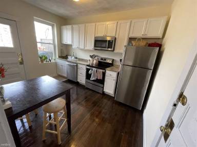 Main picture of 92 University Rd