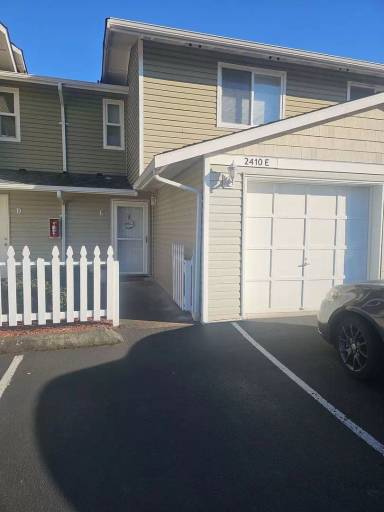 Main picture of 2410 Milton Way