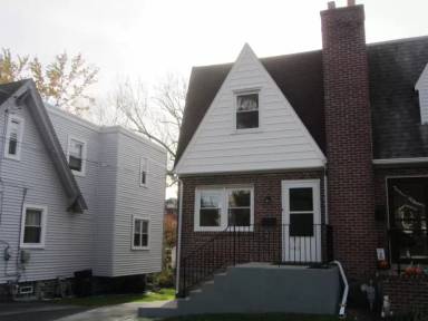 Main picture of 912 Woodland Dr