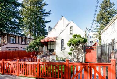 Main picture of 2449 Virginia St
