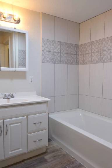 Main picture of 2815 Central Ave