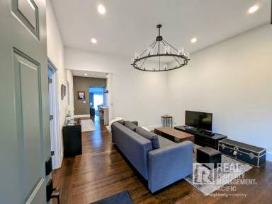 Main picture of 2309 Filbert St