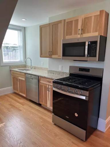 Main picture of 388 S Main St