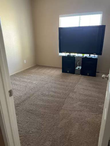 Main picture of 1002 Calderon Ct