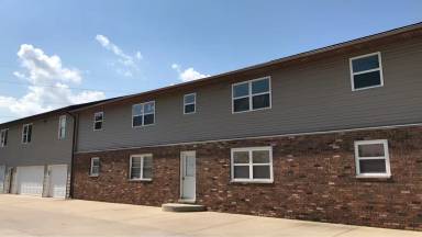 Main picture of 401 S MAIN - A