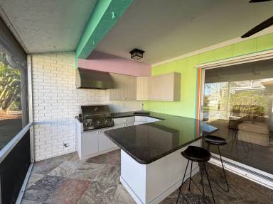 Main picture of 101 Jamaica Dr