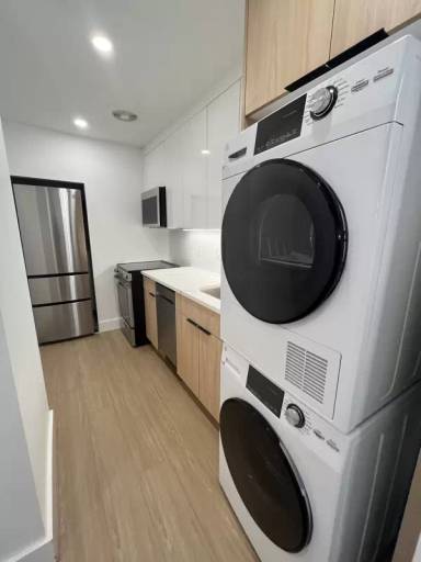 Main picture of 134 Erasmus St