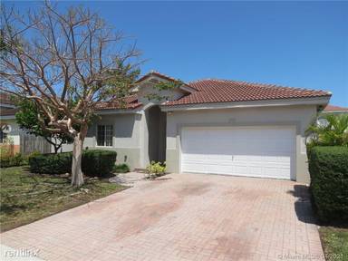 Main picture of 22527 SW 102nd Path