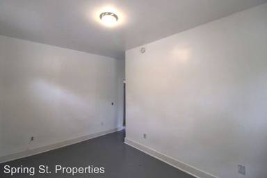 Main picture of 3336 Kraft Ave