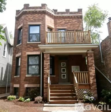 Main picture of 5407 N Ravenswood Ave