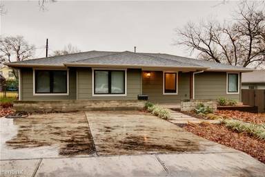 Main picture of 2704 W 49th St
