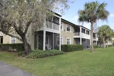 Main picture of Venetian At Capri Isles