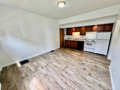 Main picture of 212 N Hamilton St