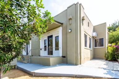 Main picture of 3210 Griffin Ave