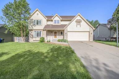 Main picture of 504 Oakwood Dr