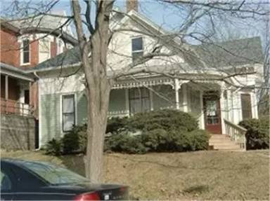 Main picture of 101 W 7th St
